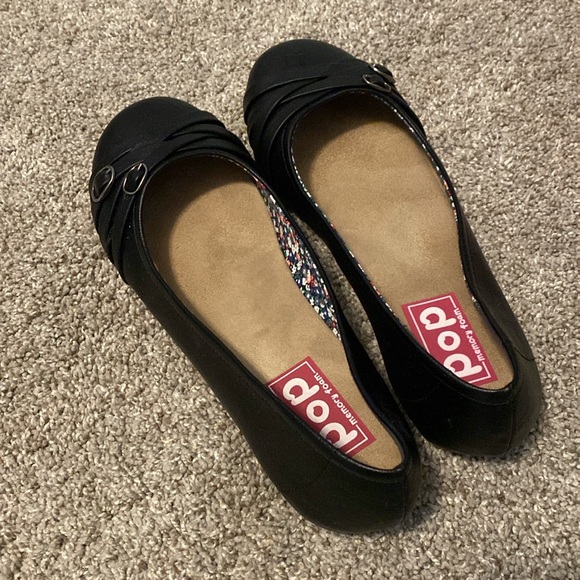 2FOR$11
POP NELLY FLATS 🥿 - Picture 11 of 15
